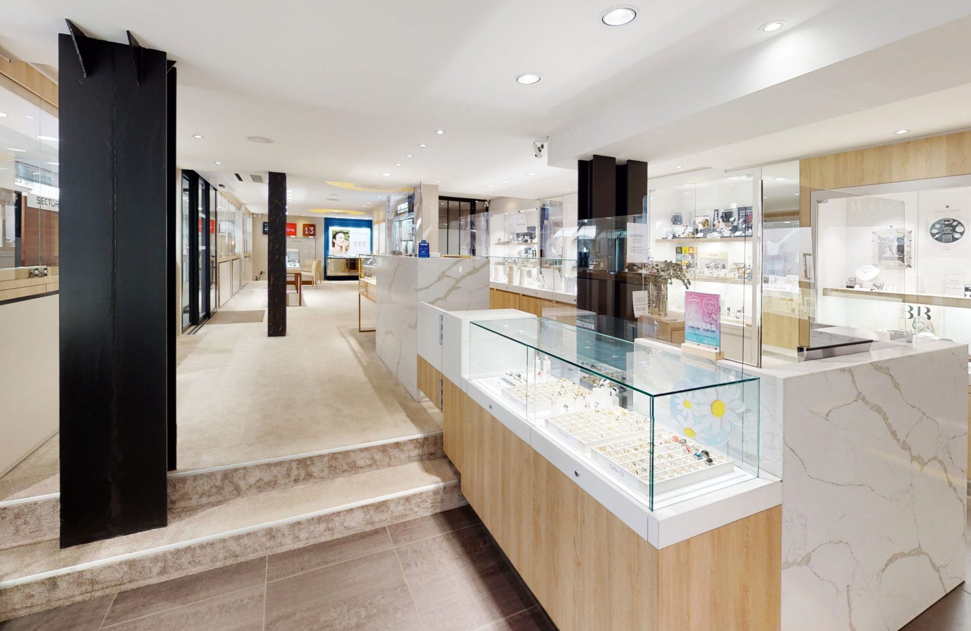 Projet retail point de vente bijouterie vitrines et aménagement intérieur